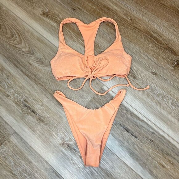 L SPACE Pastel Orange Terry Fabric 2 Piece Swimsuit Size Medium - Picture 3 of 9